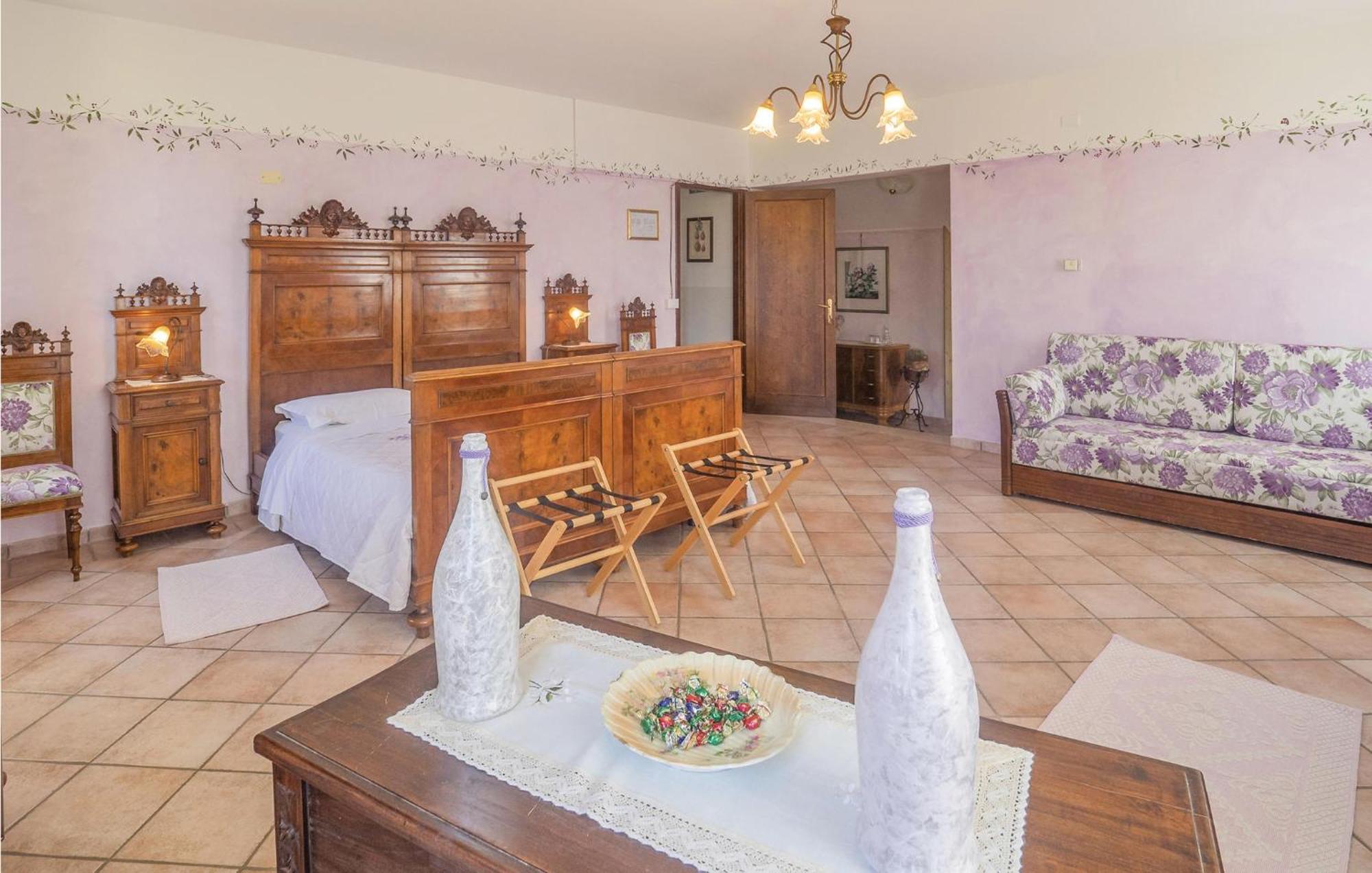 Awesome Home In Ariano Nel Polesine With Kitchen San Basilio Exteriör bild