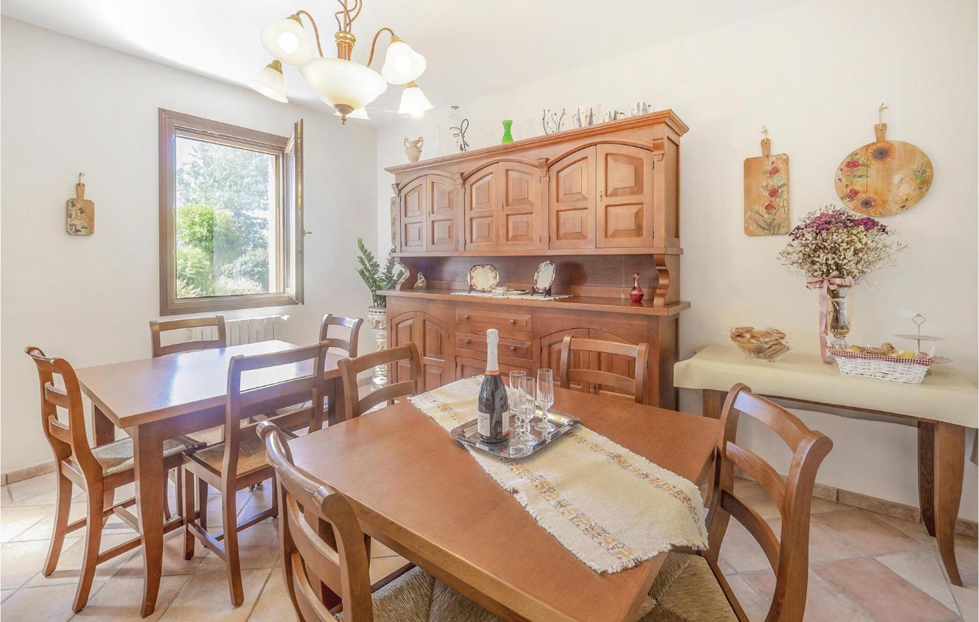 Awesome Home In Ariano Nel Polesine With Kitchen San Basilio Exteriör bild