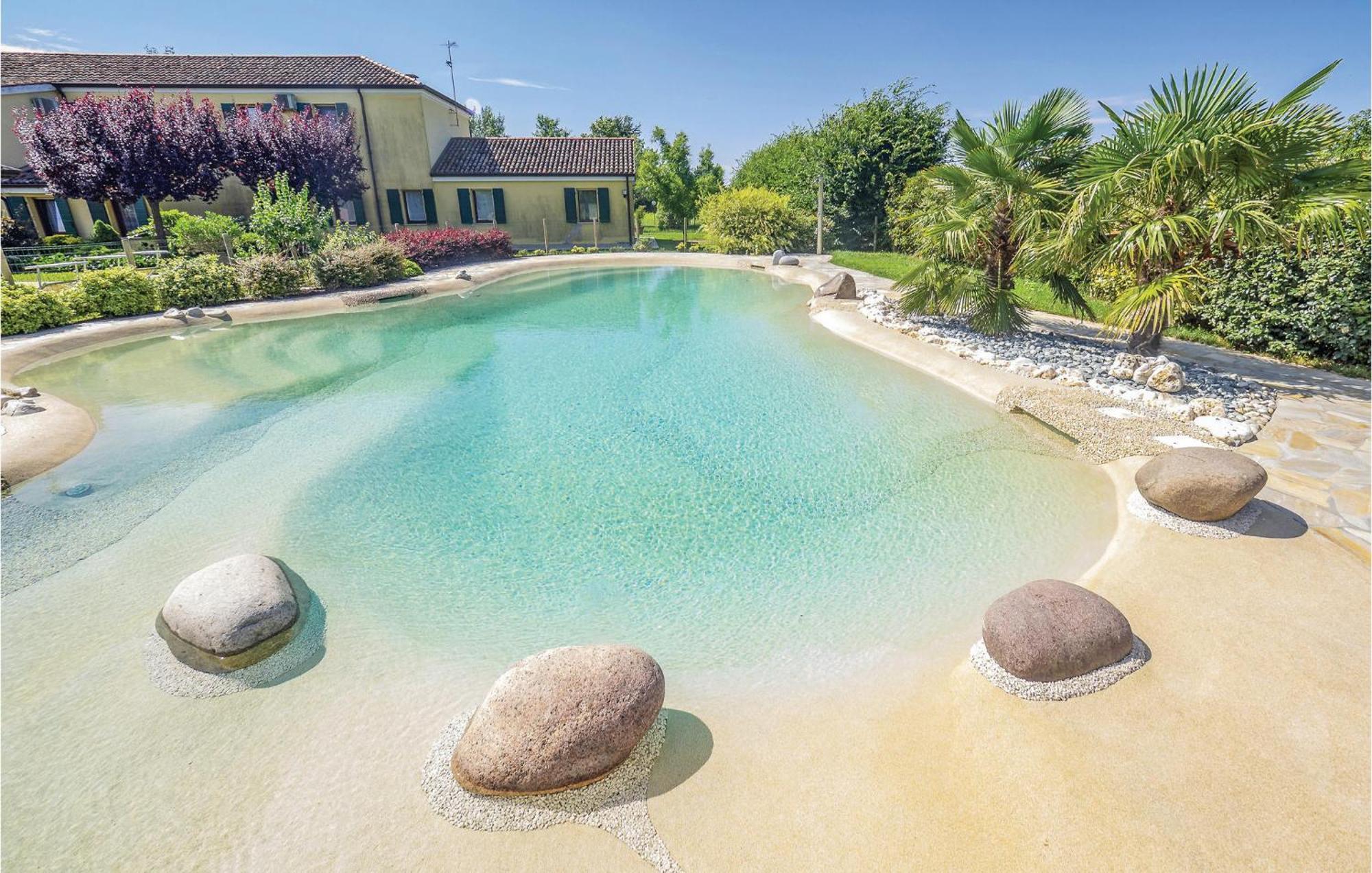 Awesome Home In Ariano Nel Polesine With Kitchen San Basilio Exteriör bild