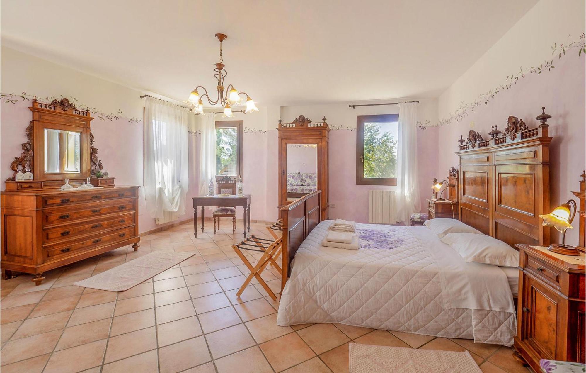 Awesome Home In Ariano Nel Polesine With Kitchen San Basilio Exteriör bild